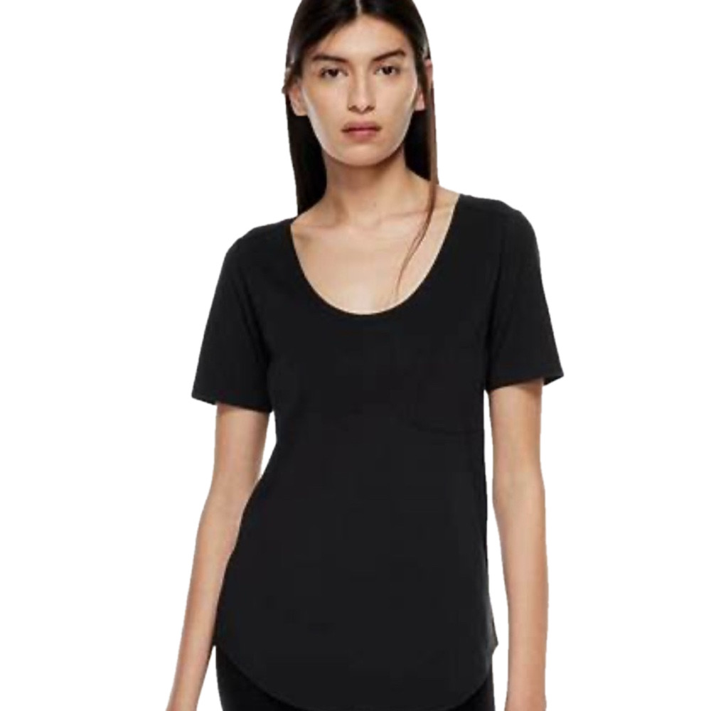 16 ARITZIA Babaton Sami T-Shirt BLACK Size XXS Scoop Neck Short Sleeve